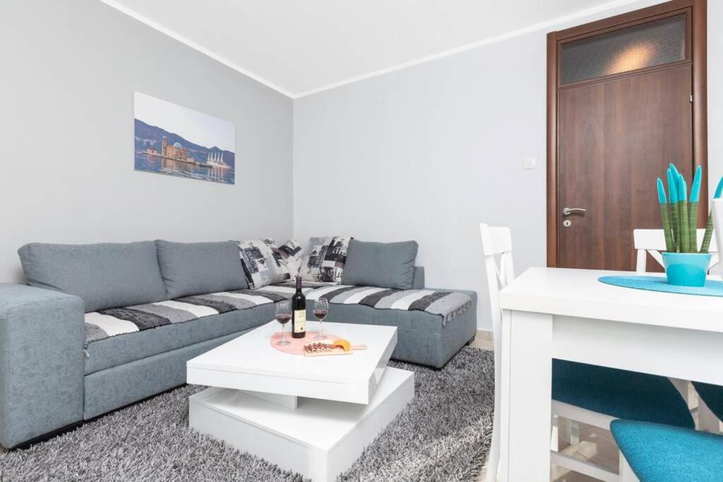 Apartment Milos コトル エクステリア 写真